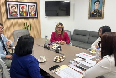 photo_5103047672167336910_w