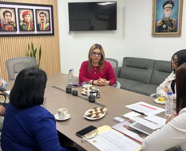 photo_5103047672167336910_w photo_5103047672167336910_w