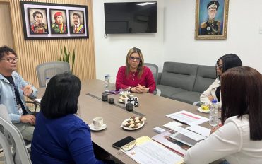 photo_5103047672167336910_w