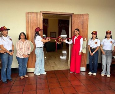 photo_5130047438612794537_y