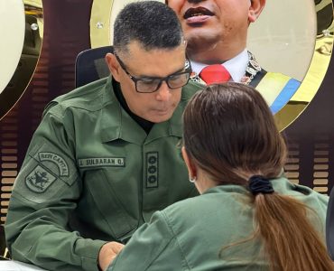 photo_5154803136185699420_w