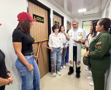 photo_5157012213959691342_y